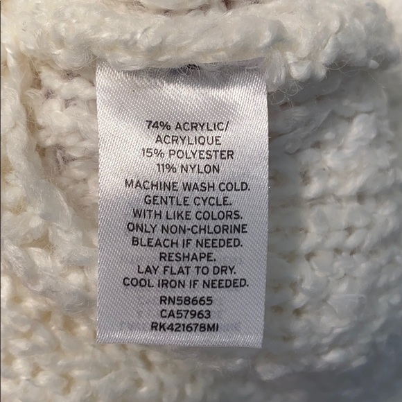 Susina Boucle Knit V-Neck Sweater White Snow - Picture 8 of 9